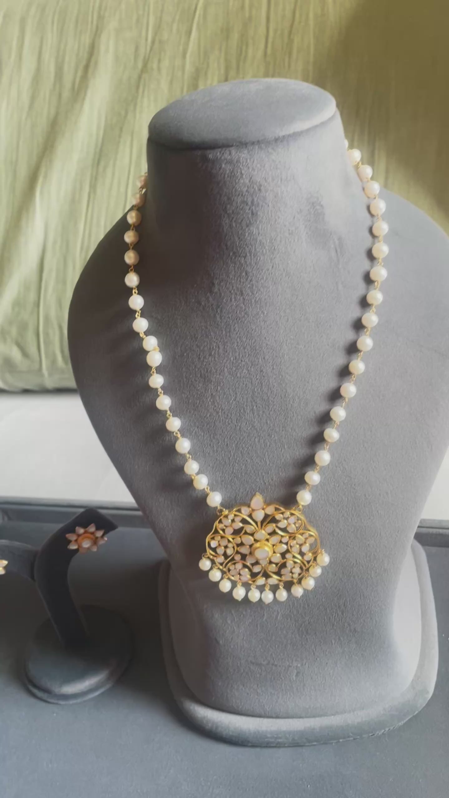 The Gul-e-Noor Filigree Set