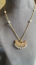 The Chand-Tara Crescent Set