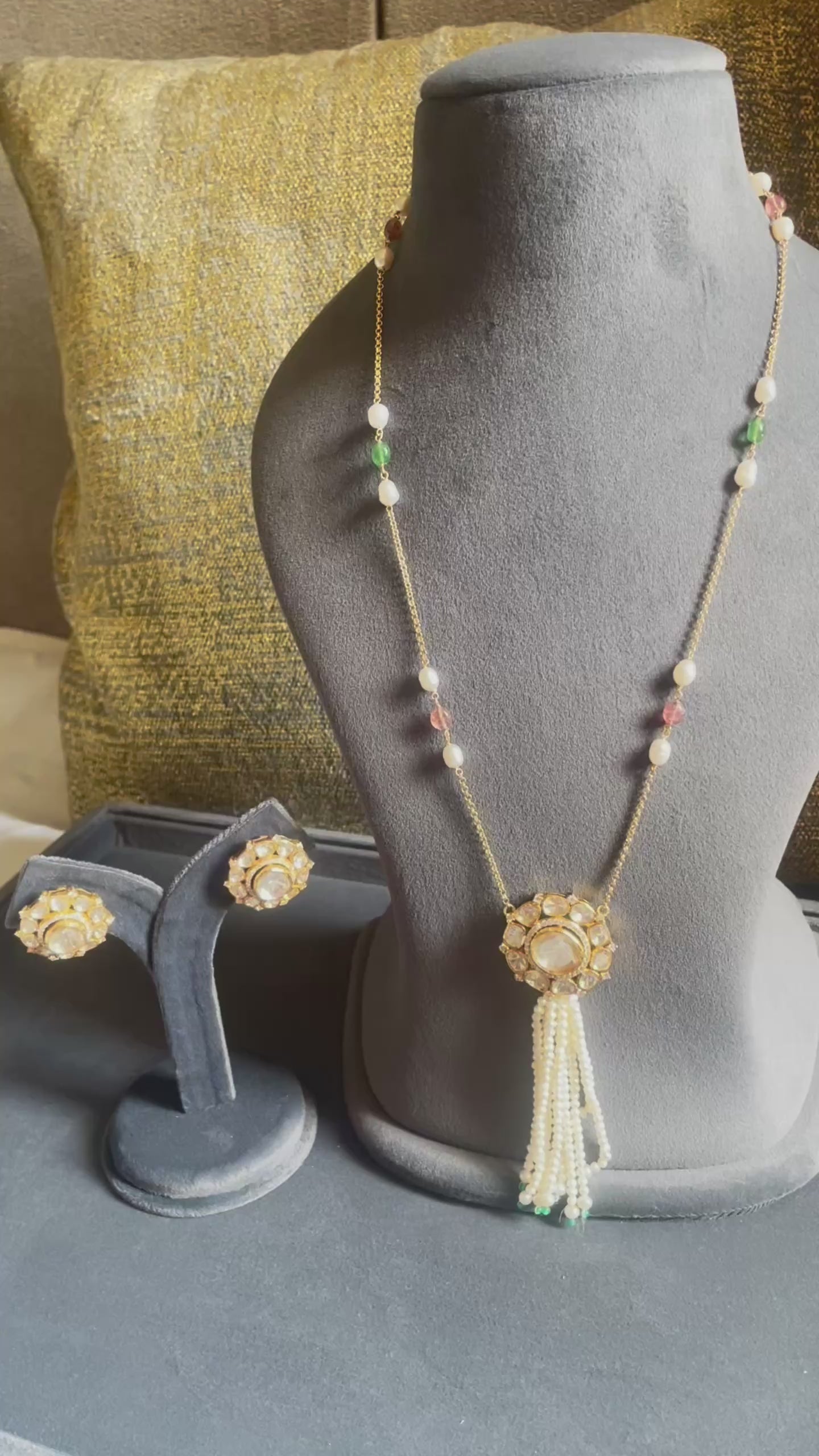 The Shahi Darbar Pearl Tassel Set